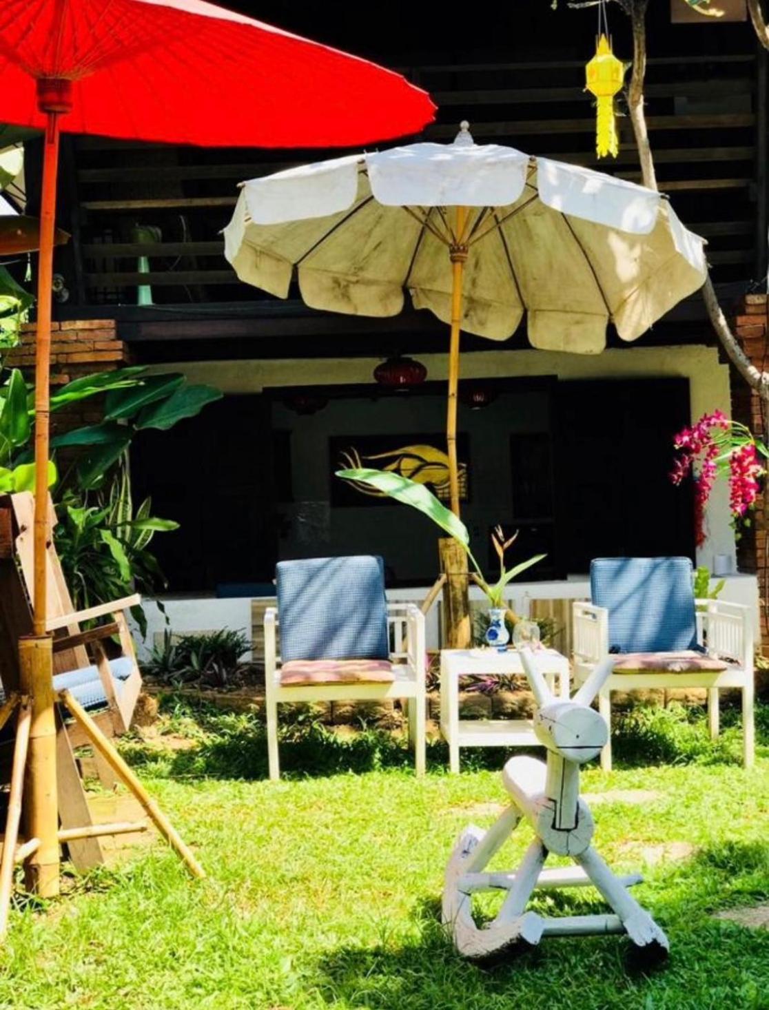 Ostello Nearthepark Backpack Boutique House Chiang Mai Esterno foto